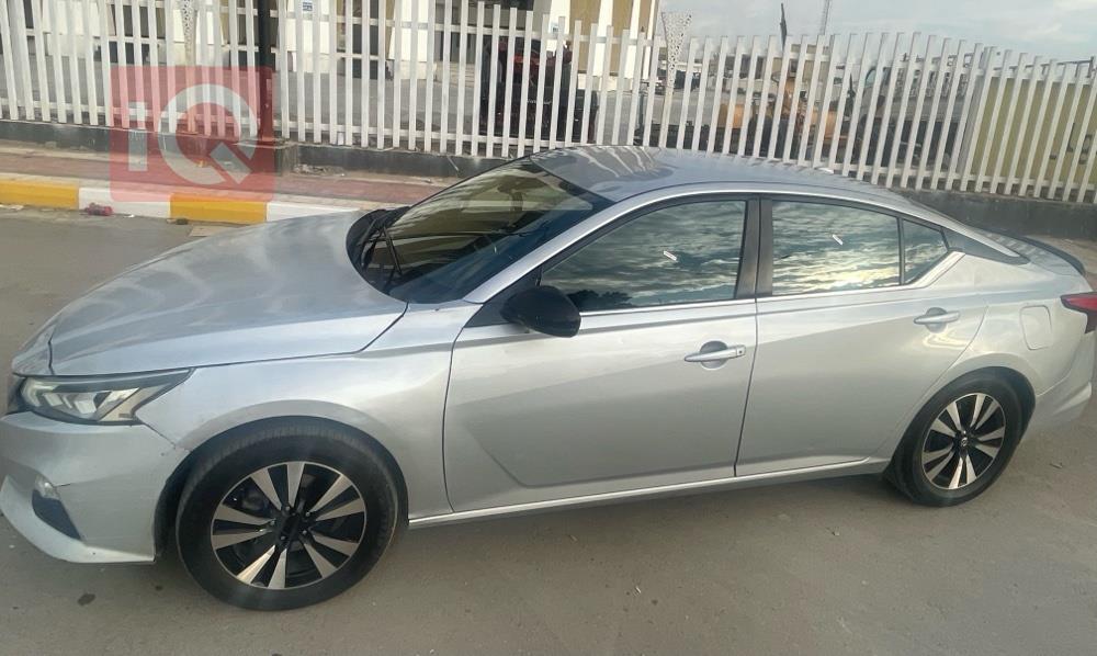 نيسان ألتيما